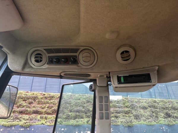 John Deere 5075e 4x4 Cab Tractor For Sale - Image 4