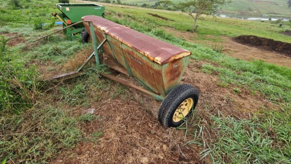Falcon 3m Box Limespreader
