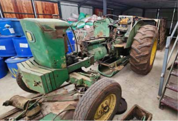 John Deere 2130 Stripped