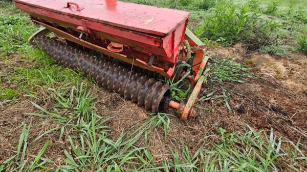 1.2 m Brillion Grass Planter - Image 3