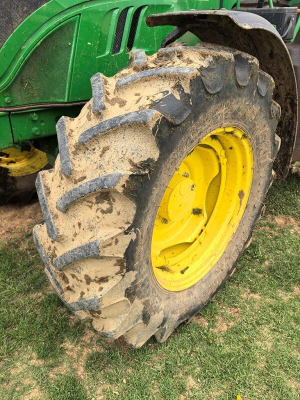 John Deere 6110M 2023 - Image 15