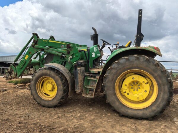 John Deere 6110M 2022 with Loader - Image 2