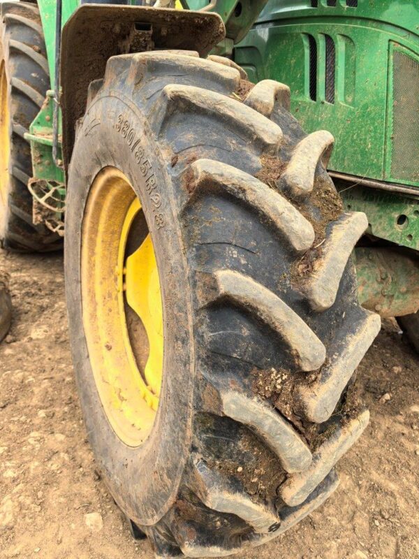 John Deere 6110M 2022 with Loader - Image 6