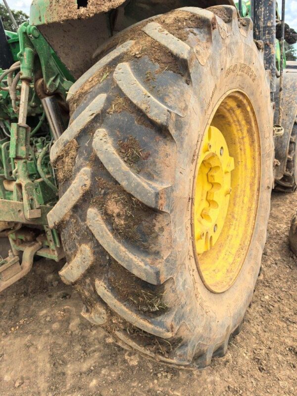 John Deere 6110M 2022 with Loader - Image 7