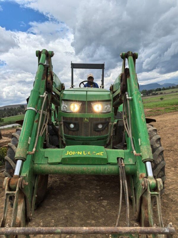 John Deere 6110M 2022 with Loader - Image 18