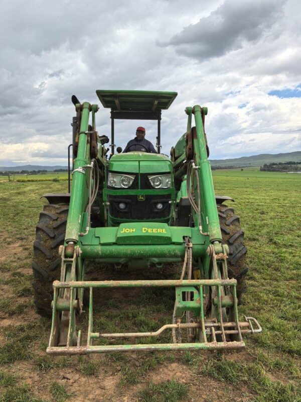 John Deere 6110M 2023 with Loader - Image 2