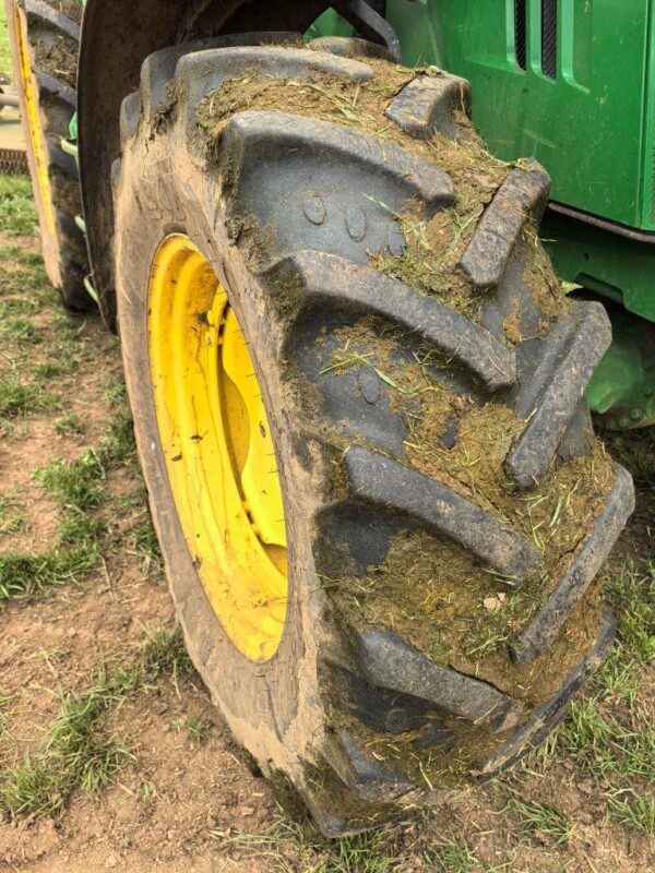 John Deere 6110M 2023 with Loader - Image 9
