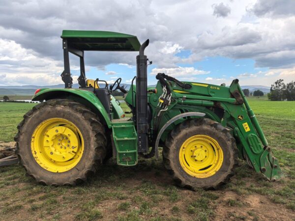 John Deere 6110M 2023 with Loader - Image 13