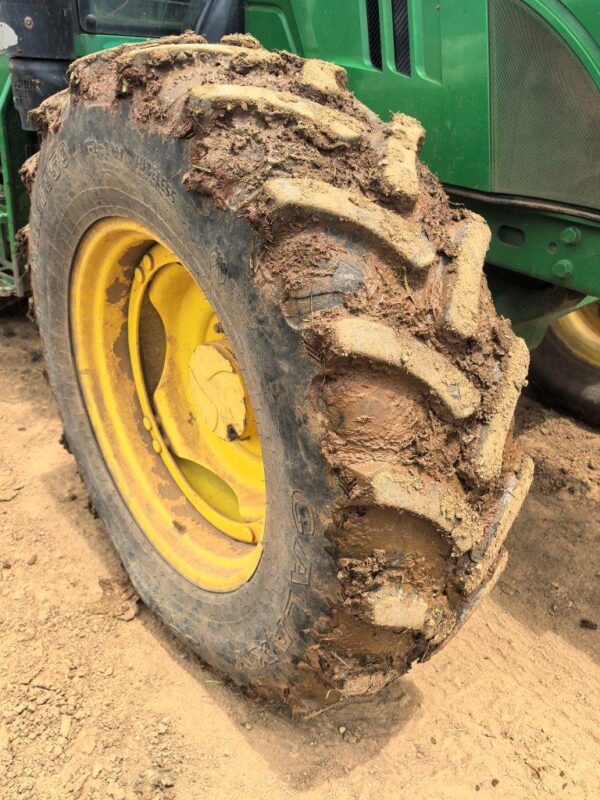 2017 John Deere 6110M - Image 6