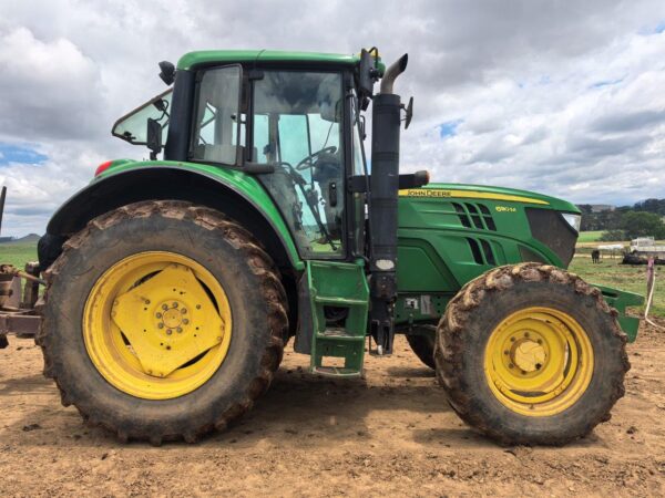 2017 John Deere 6110M - Image 10
