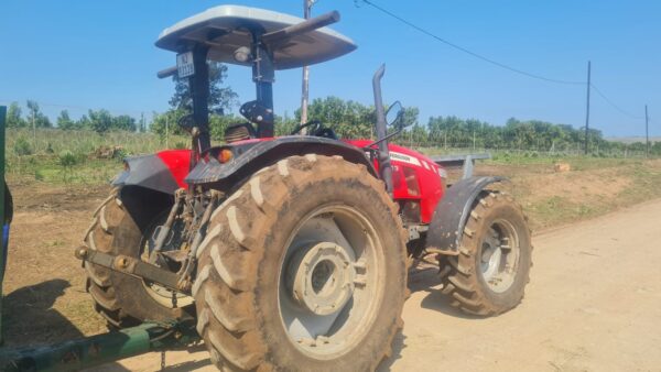 Massey Ferguson 6713 Tractor - Image 5