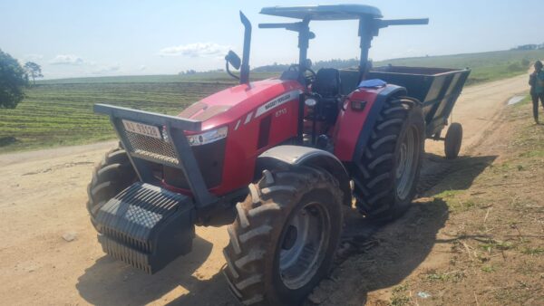 Massey Ferguson 6713 Tractor - Image 4