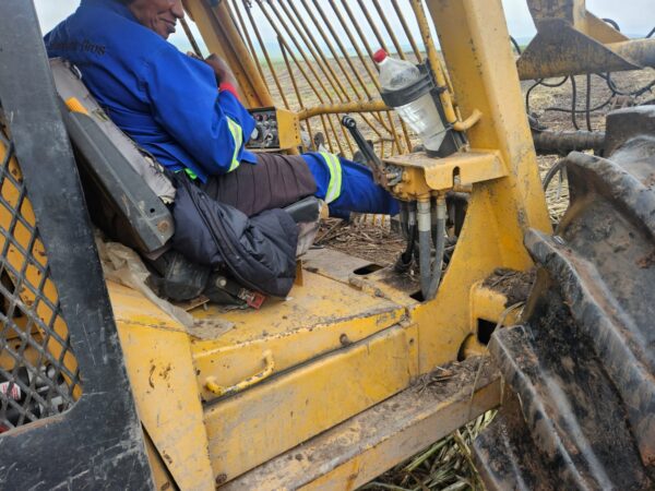 Bell 125 4-Cylinder Cane Loader | R450,000 + VAT - Image 11