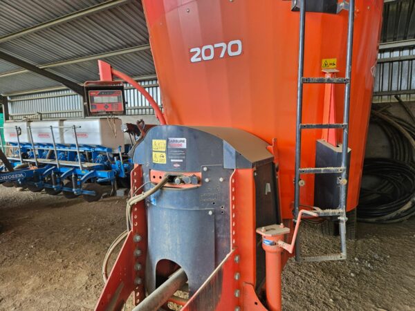Kuhn 2070 Feed Mixer - Image 6