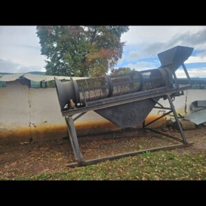 Used roll sieve with electric motor for agricultural screening in South Africa