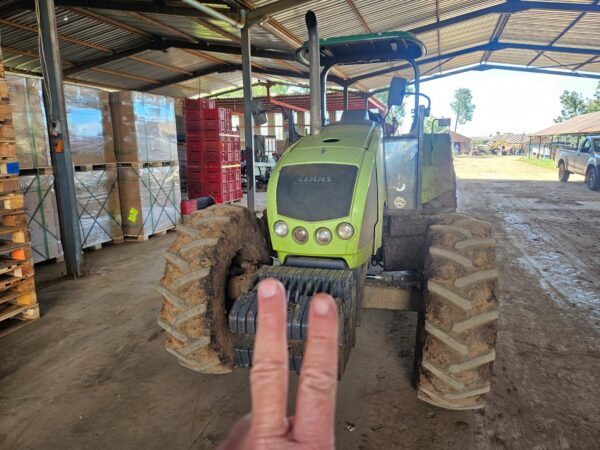 Claas Celtis 456 Tractor (#2) – Good | R130 000 + VAT - Image 4