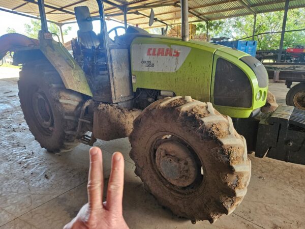 Claas Celtis 456 Tractor (#2) – Good | R130 000 + VAT - Image 3