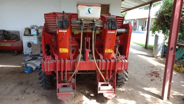 Second-hand Grimme GL 32 F Two Row Planter in South Africa