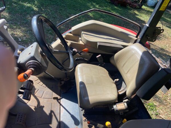 Case IH Farmall 100JX Utility Tractor – Used | R330 000 +VAT - Image 7