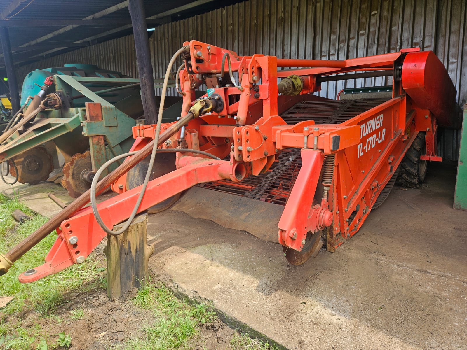 Turner TI 170 3 piont and draw bar potato lifter