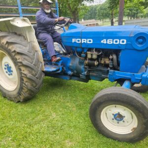 Ford 4600 tractor