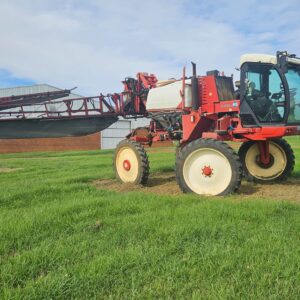 High-performance Bargam self-propelled sprayer for efficient and precise crop spraying. Fully vetted and in excellent second-hand condition.