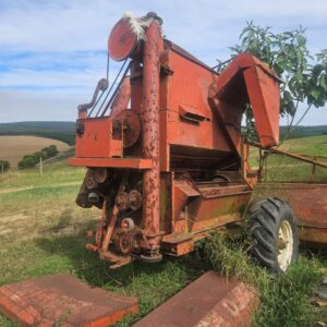 Two maize harvesters available, ideal for efficient and reliable crop harvesting. Fully vetted and in excellent second-hand condition