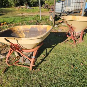 Vicon Fert Spreader with Spares R7,000.00 + VAT
