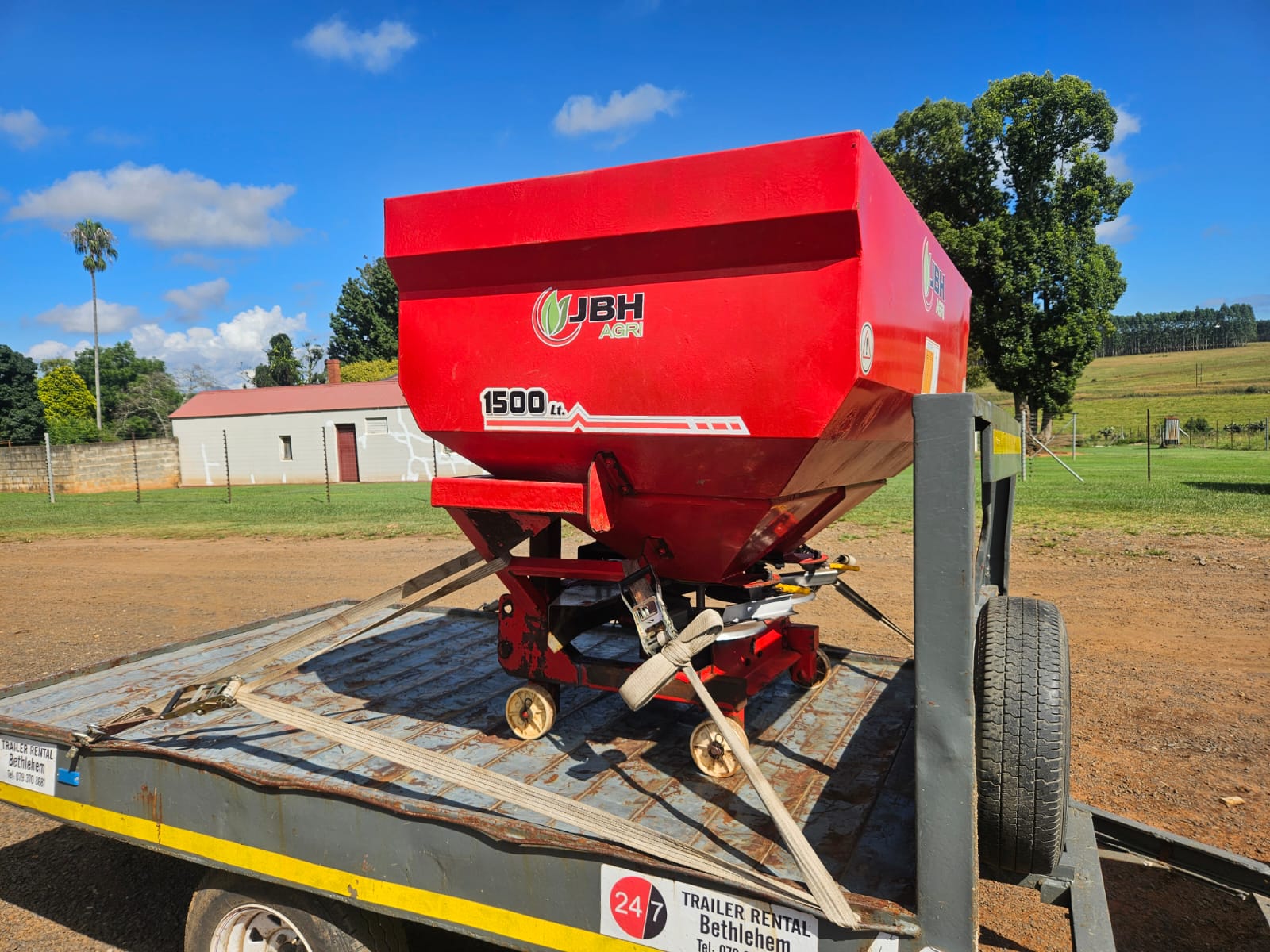 JBH 1500 lt Fertilizer Spreader R38,000.00 +VAT