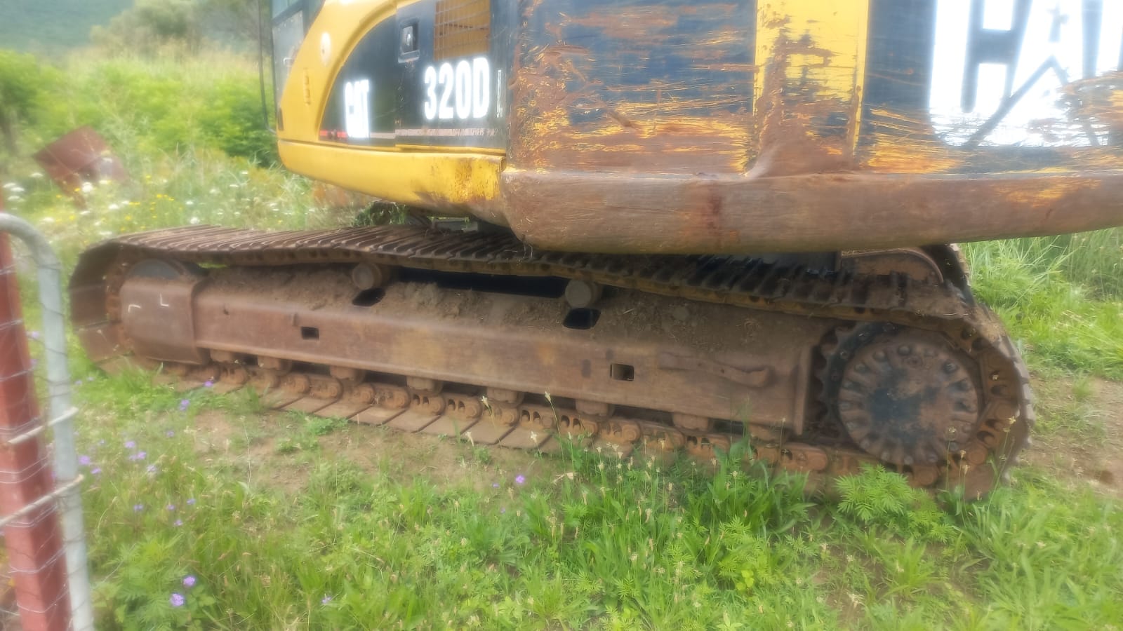 +/- 2000 Model CAT 3200 Excavator Completely New R850,000.00 + VAT