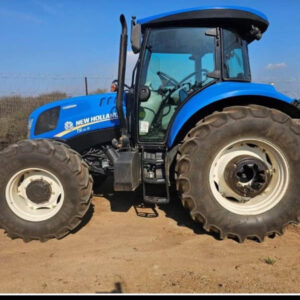 2022 New Holland Tractor 1832 hours R660,000.00 + VAT