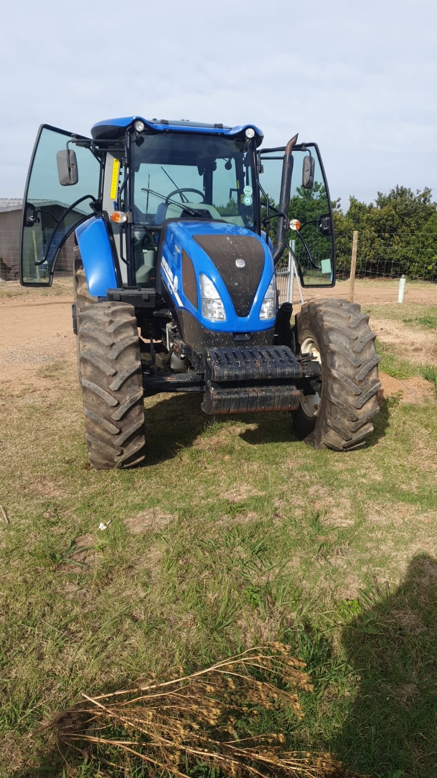 2022 New Holland TS110 5 R660,000.00 + VAT KZN - Image 4